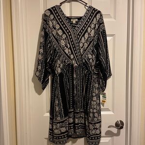 Style & Co. Black and Cream Floral V-Neck Top